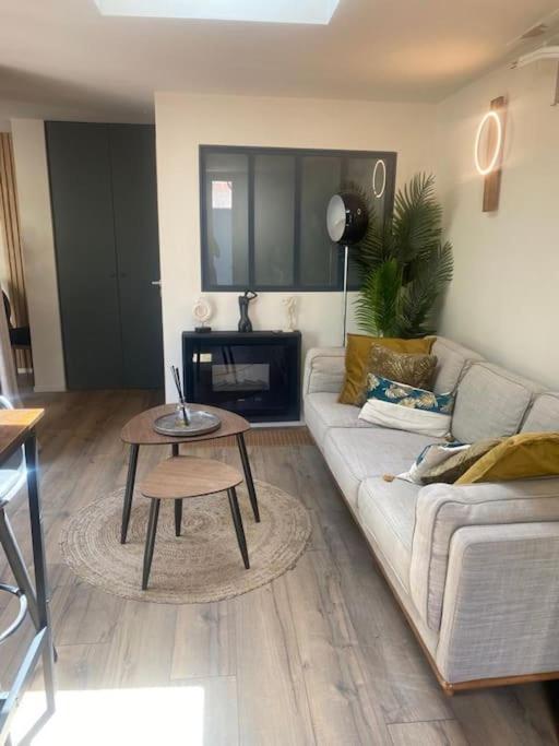 Appartement A Lombre Du Magnolia à LʼIsle-sur-la-Sorgue Extérieur photo